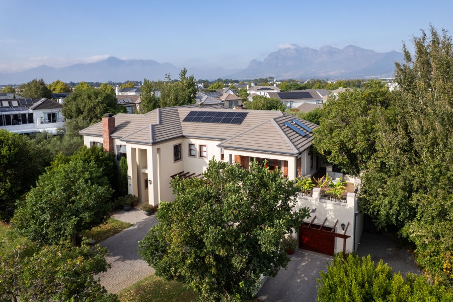 5 Bedroom Property for Sale in Val De Vie Estate Western Cape